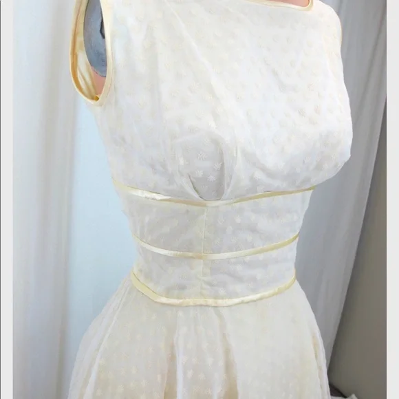 Vintage day dress - Picture 3 of 9